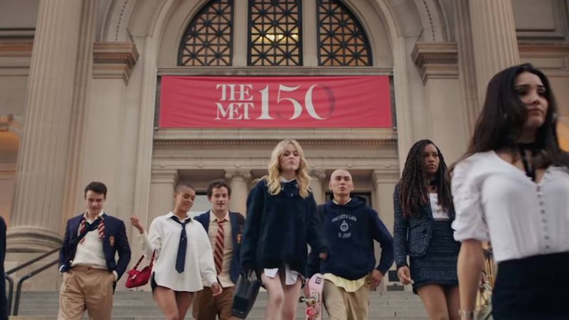 Filmas “Gossip Girl” oficiālais reklāmkadri ir iznākuši pirms pirmizrādes kanālā HBO Max