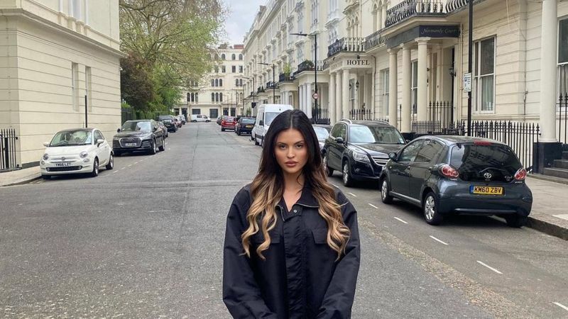 Holly quente demais para lidar com instagram